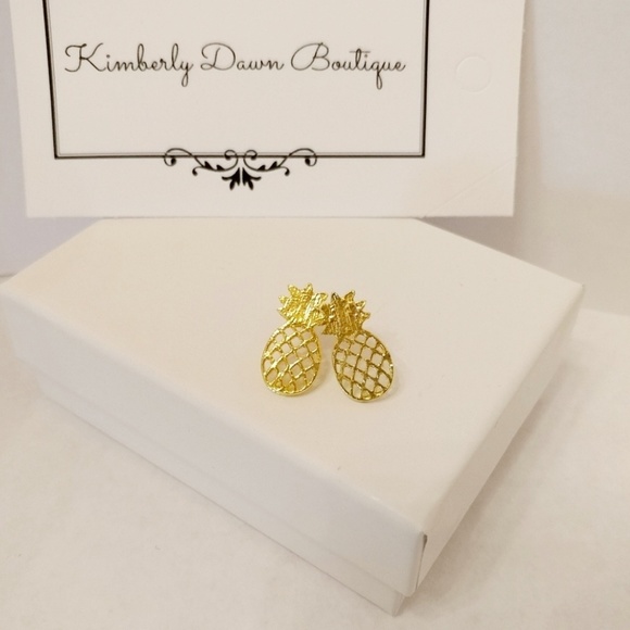 Jewelry - 🆕️ Dainty Gold Hollow Out Pineapple Earrings